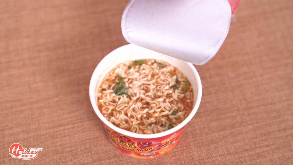 公仔全新推出鬼辣即食麵/點心!