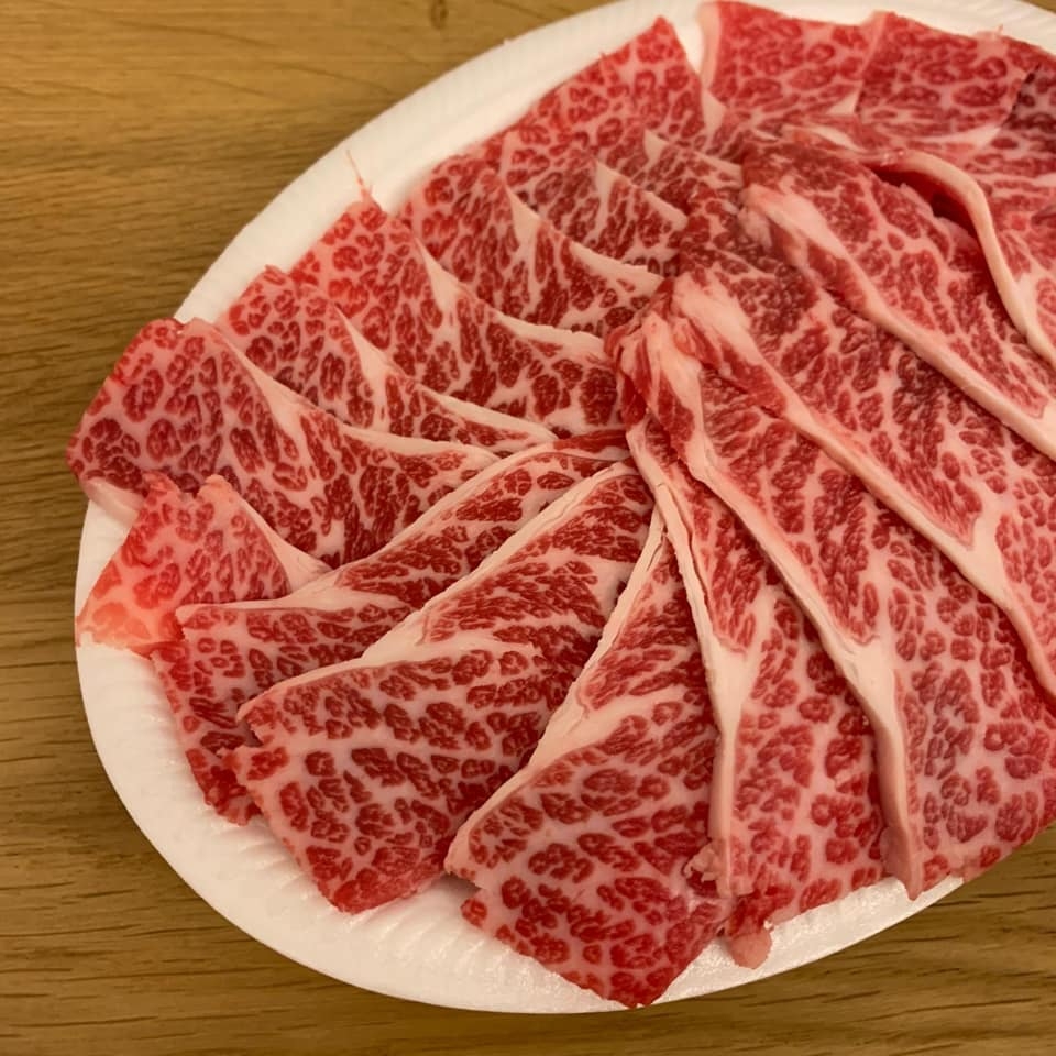 新興肉食公司算是中價位,一般打邊爐的牛頸脊、封門柳、牛香肉都有售。