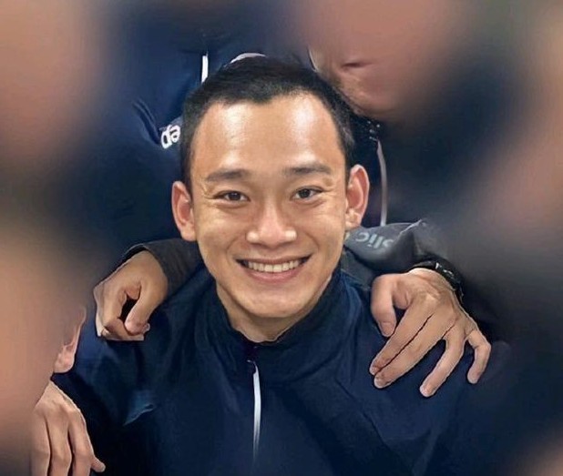 Chen 軍中照曝光。