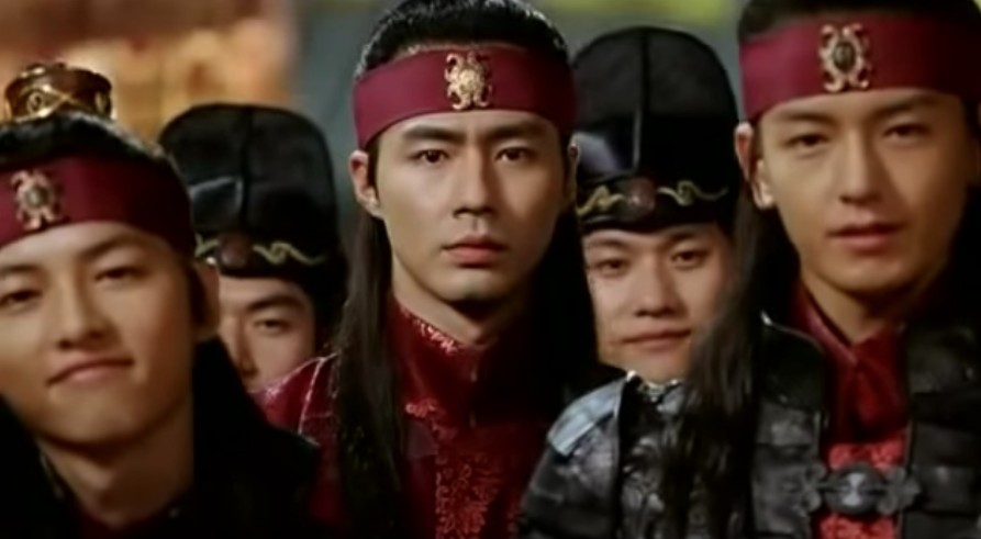 佢雖然唔係童顏，但絕對凍齡有術！