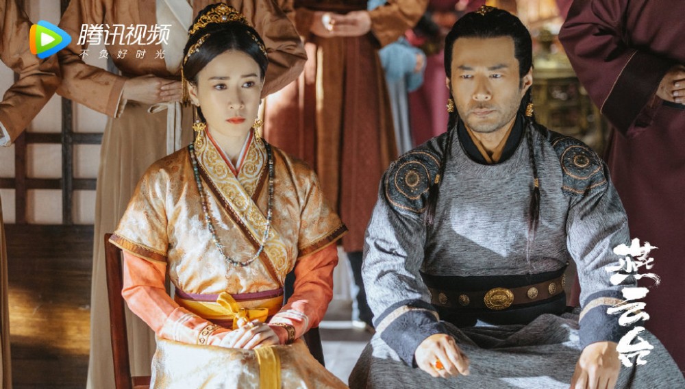 阿佘喺新劇中飾演「蕭胡輦」，佢為救妹妹，被逼嫁畀太平王