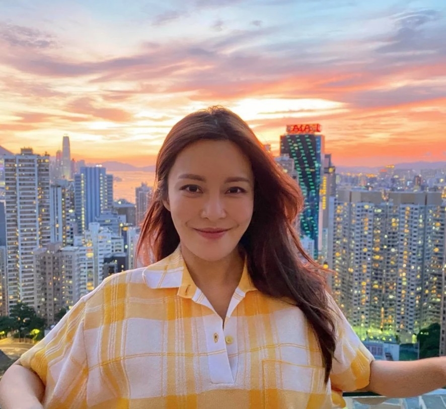 張曦雯之前直播打機夠貼地,上《美女廚房》下廚都難佢唔到,簡直係全方位女神~