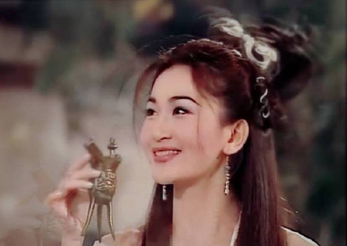 TVB劇集《封神榜》於2001年播出,係唔少90後嘅童年回憶,劇中好多角色都深入民心,其中包括溫碧霞飾演「蘇妲己」。
