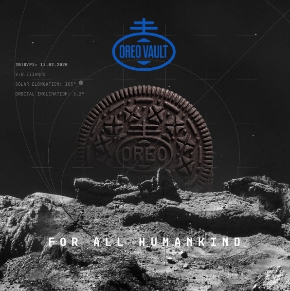 品牌就為咗預防末日嘅嚟臨，喺挪威嘅凍土上興建咗一座保險庫以保存其產品，以確保 Oreo 喺世界末日之後都唔會失傳。