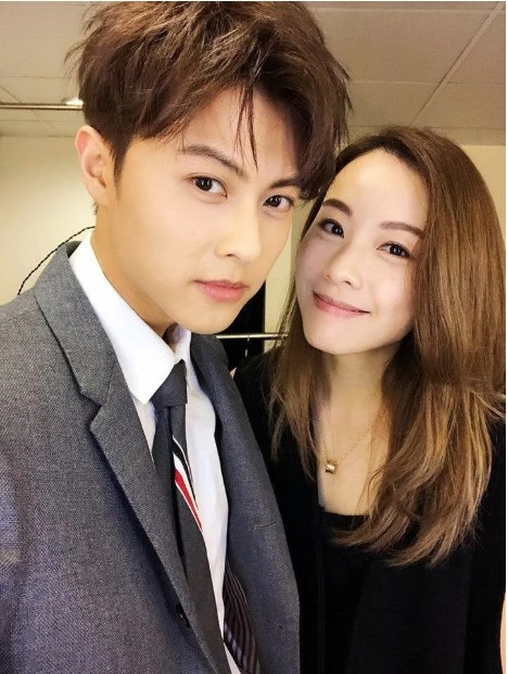 Stephy 依個隔空晒恩愛,真係好閃呀!