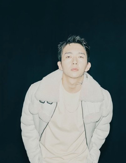 禹元宰透過韓國 Hiphop 選秀節目《Show Me The Money》第六季出道。