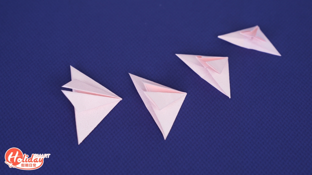 其餘 3 個正方形重覆步驟 6 - 7。