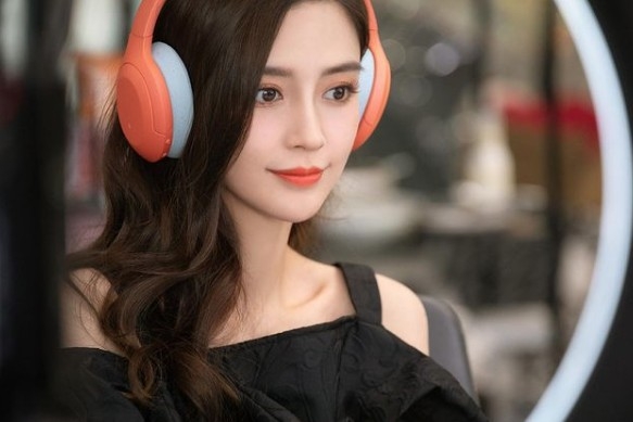 第二位代表藝人——Angelababy