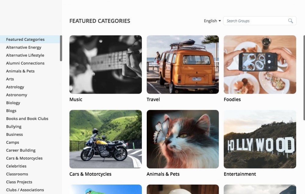 佢哋嘅 Group 清楚分類，令大家可以直接按分類揀選出有興趣嘅專頁加入。