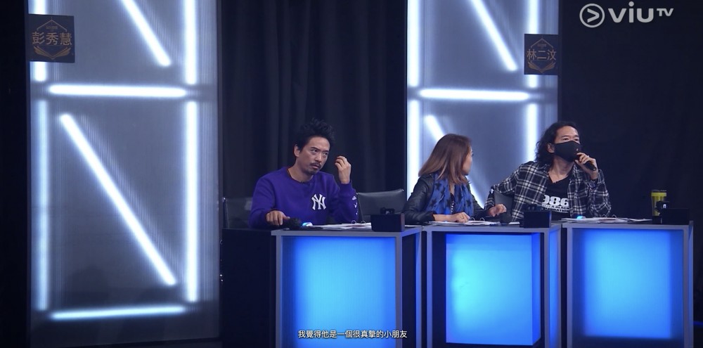 最後Joey Tang都畀咗藍燈