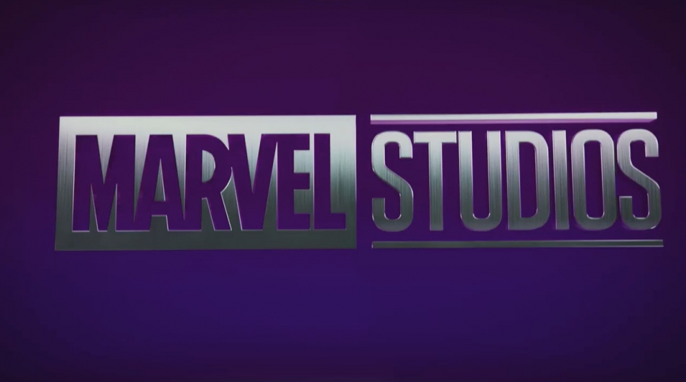 片頭 Logo 由紅色變成紫色