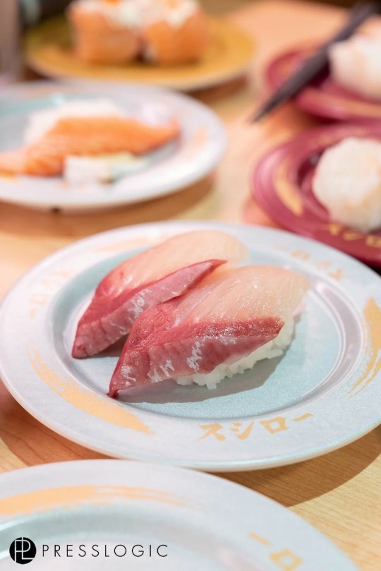 紅色:$12;銀色:$17;金色:$22;黑色:$27