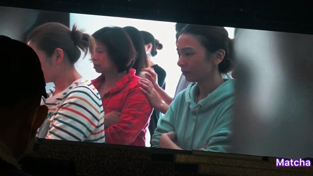 見 Ella 一面痛苦，老公賴斯翔、Selina 及 Hebe 都見到好心痛，更忍唔住落淚！