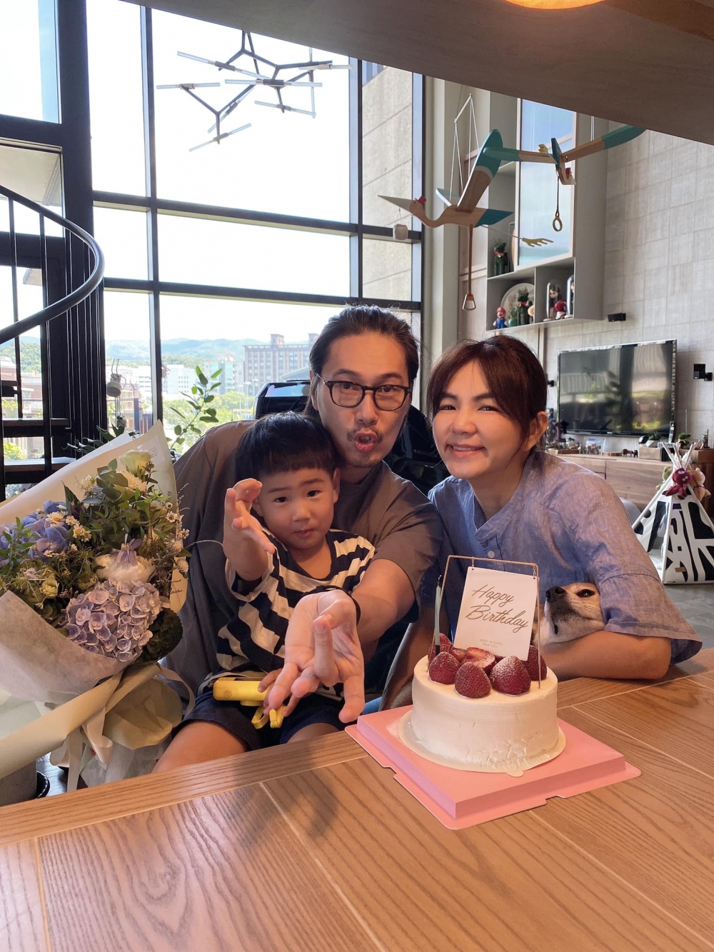 經過 3  年後，Ella 再向老公邀約「造人」