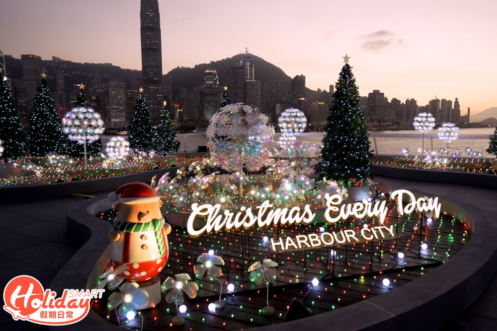海運觀點的戶外平台變成「聖誕燈飾花園」