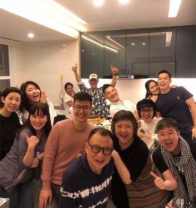 多位圈中好友為佢慶生，如黎芷珊、韓馬利及黃智賢等，相當熱鬧。