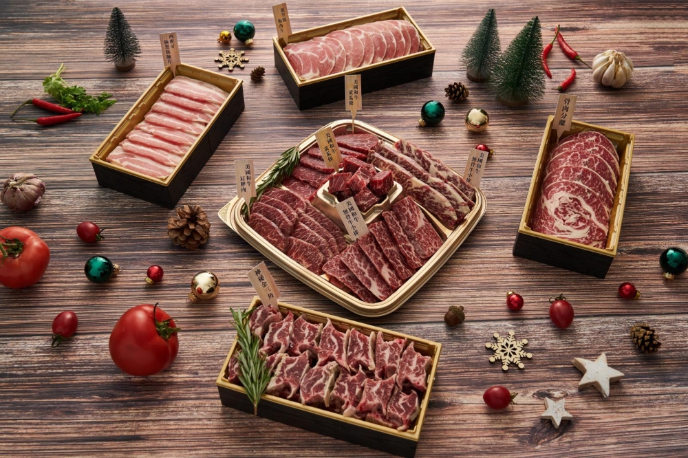 全新品牌DSPARK推出節日限定自由組合禮盒,分別有聖誕皇牌牛肉五重奏和聖誕萬肉歡騰禮盒。