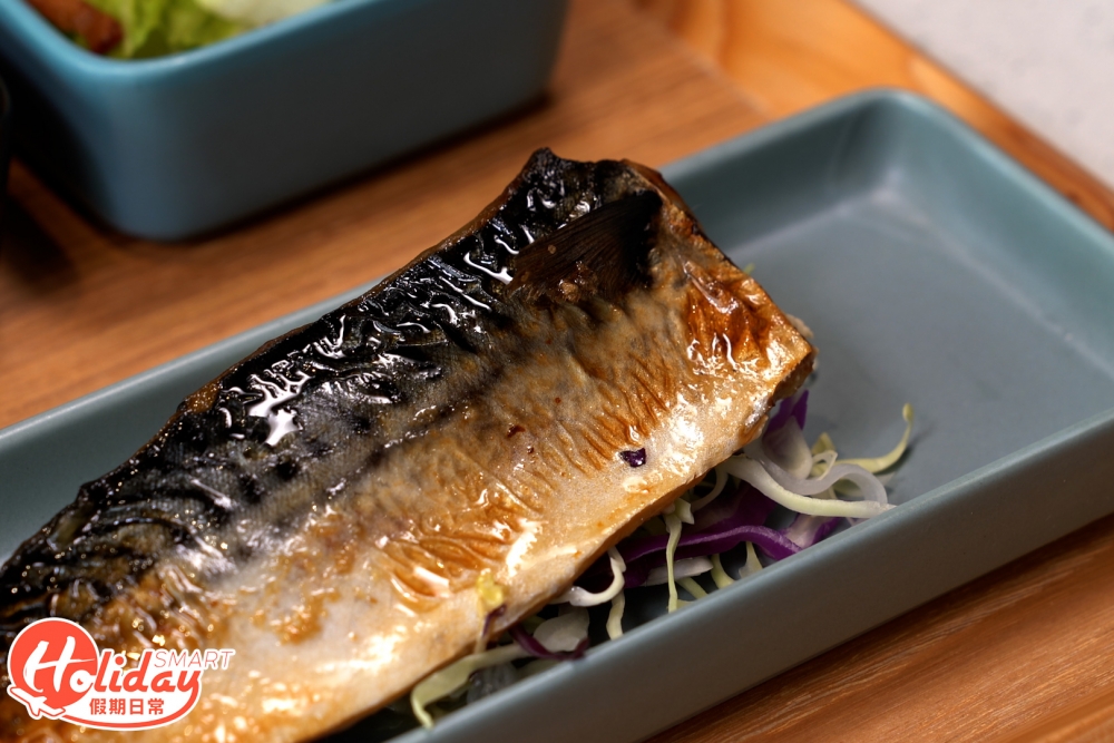 鹽燒鯖魚燒得剛好，油香充分。