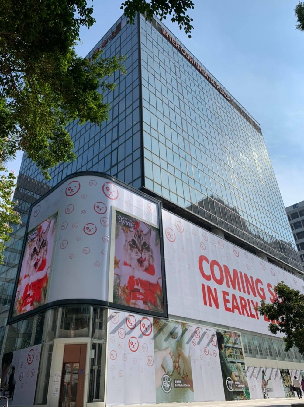 第一輪的毛孩已經於12月24日登上大螢幕