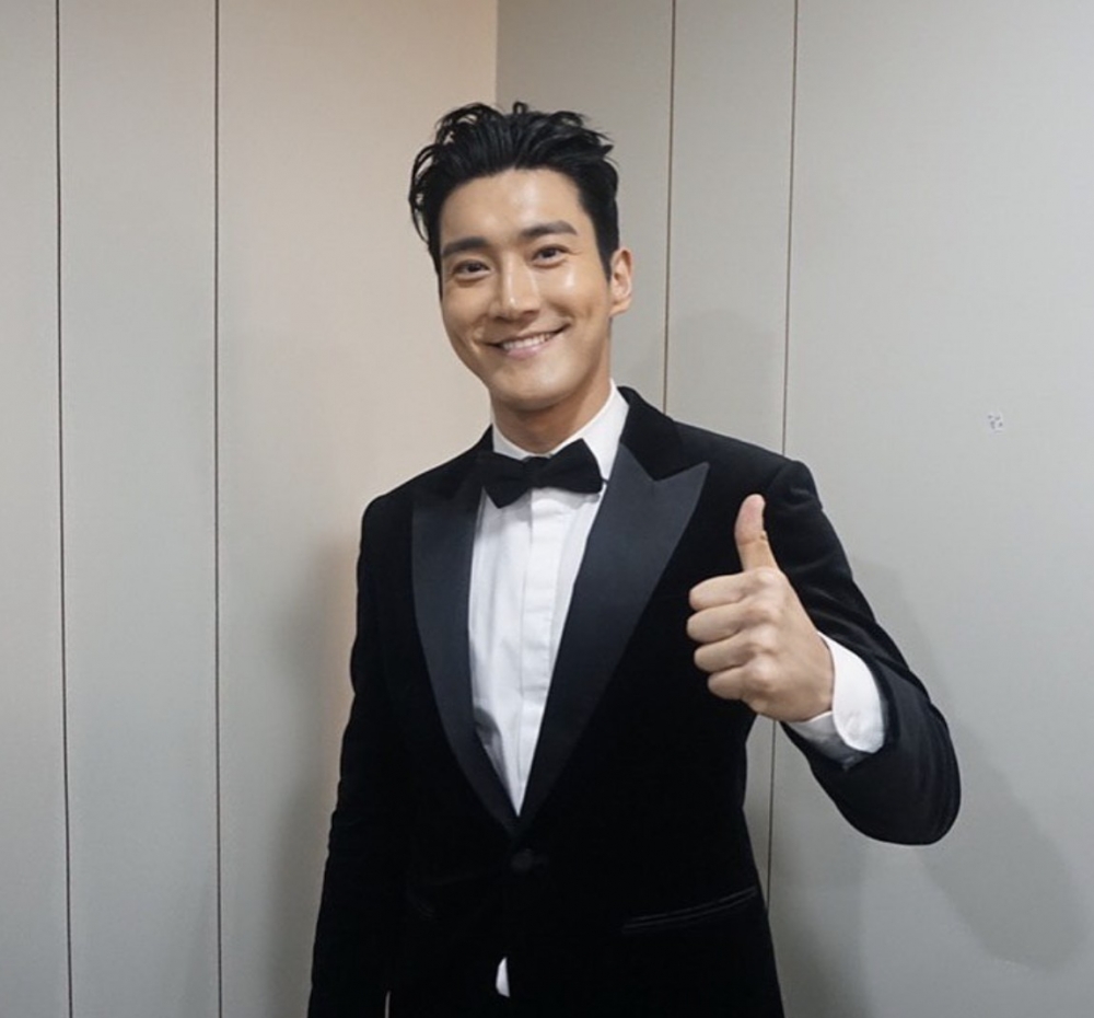 崔始源係韓國人氣天團 Super Junior 嘅成員，佢係富二代呢件事相信好多人都知道。