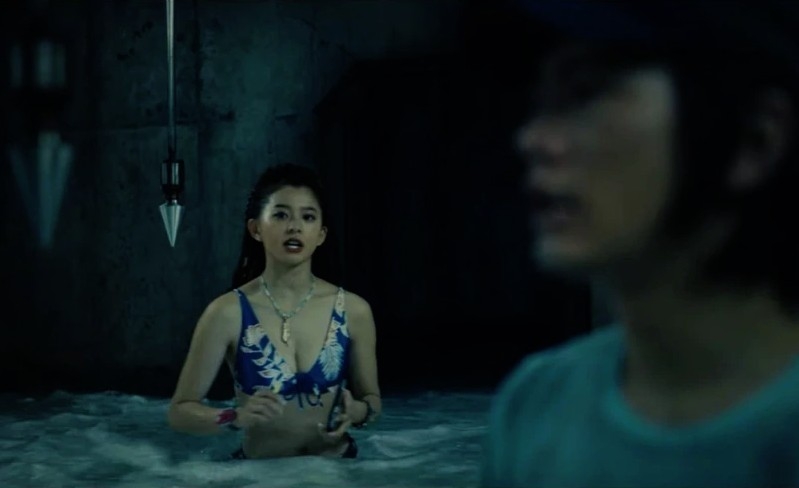 朝比奈彩更著住三點式玩空手道,好型呀!