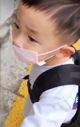 今年2歲半嘅仔仔Cody亦有喺台灣上課