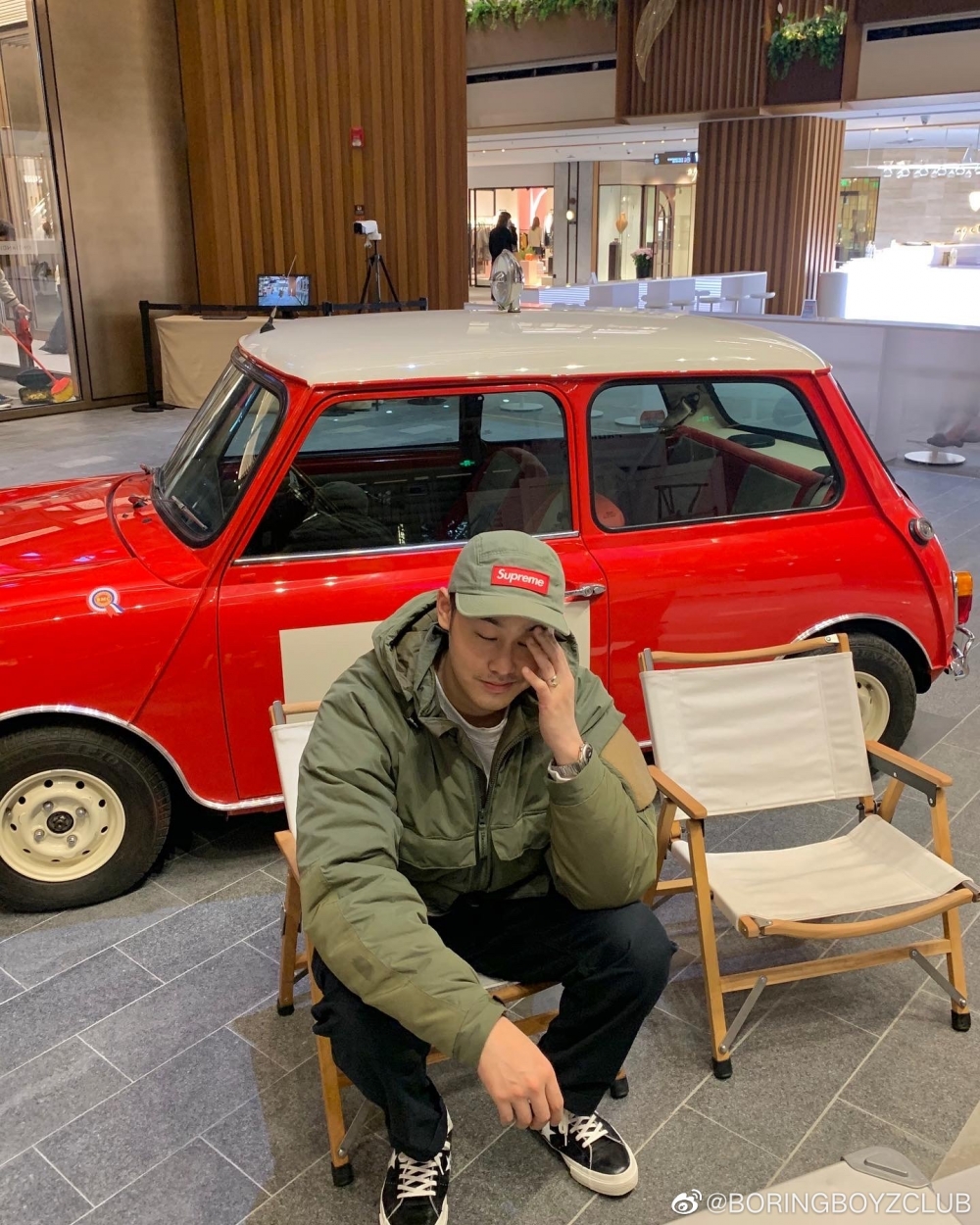 阮經民高大帥氣,非常陽光,周不時會喺社交平台分享穿搭,非常潮!