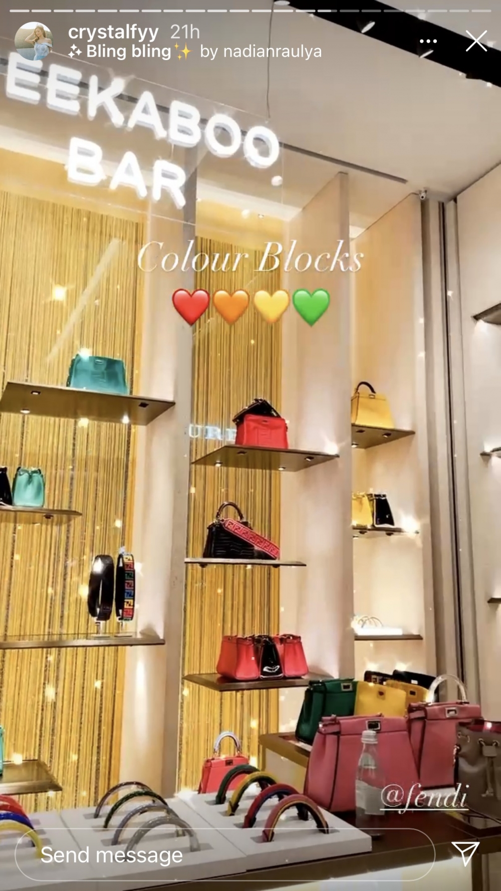 馮盈盈IG Story睇,佢同助手一齊去咗名店Fendi