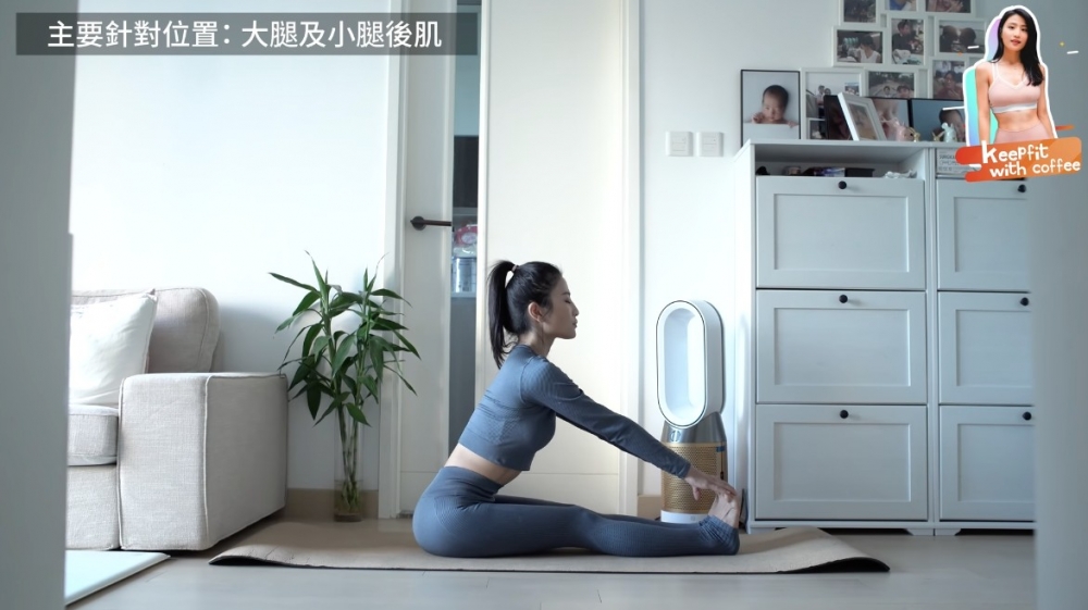 一家人喺屋企最好就係做啲靜態少少嘅運動，例如瑜珈，唔會太激烈之餘，大人小朋友都做得，絕對係合家歡家居運動。