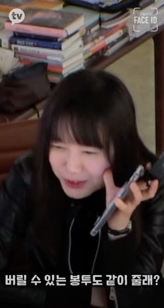 具惠善話自己唔係一個浪漫嘅人，佢唔鍾意人哋送花畀佢，覺得係啲冇用嘅嘢，仲講笑話講多謝之餘仲會問多句「可唔可以畀埋個膠袋我扔掉紮花」。