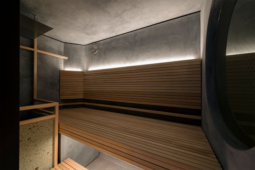 浴場內設定約 70℃ 並配合高濕度，令人唔會有難以呼吸嘅感覺