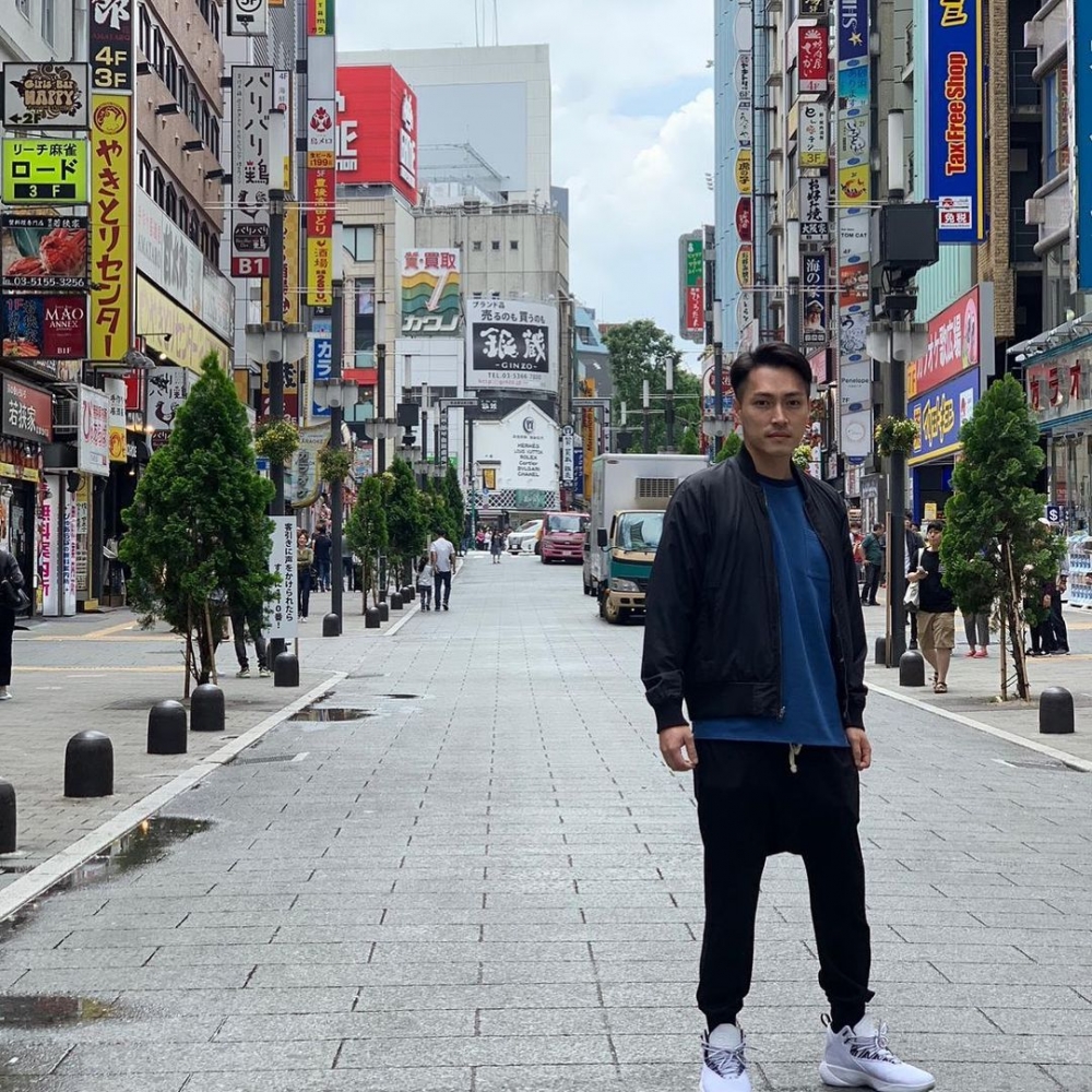 《香港愛情故事》地產經紀Henry（林景程飾）嘅對白夠晒貼地，林景程嘅演出亦大獲好評！