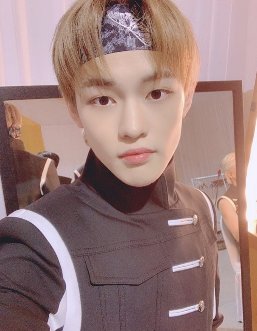 韓國男團 NCT 中國籍成員辰樂一出道就刷新咗娛樂圈富二代排行榜，更有個外號叫「辰會長」。