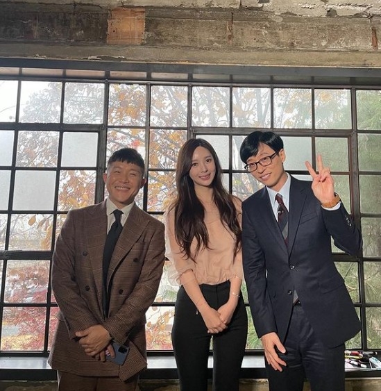 早前 Yaongyi 真身作客劉在錫同曹世鎬嘅節目《劉 QUIZ ON THE BLOCK》。