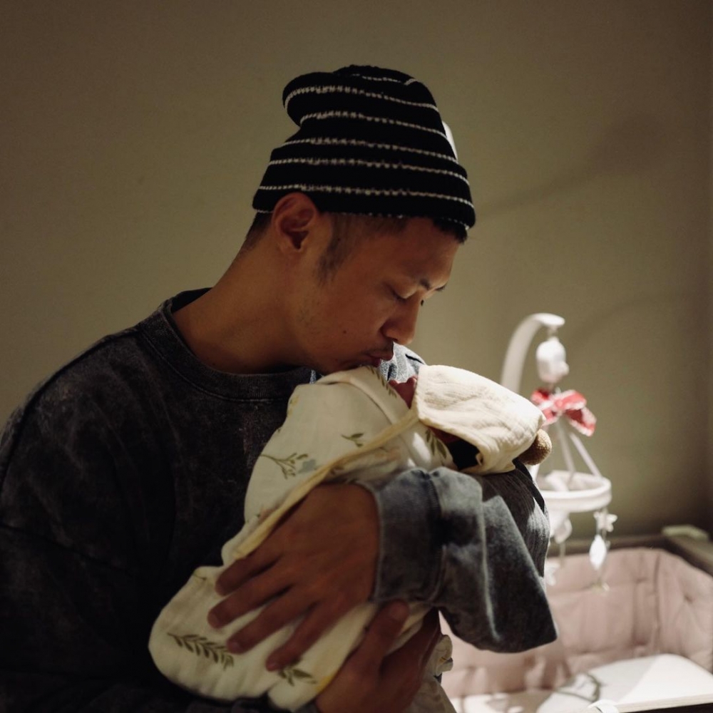 余文樂喺12月初公佈愛女「余初心」出生