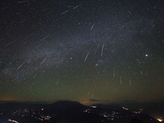 「雙子座流星雨」天頂每小時流星數目更達150粒!
