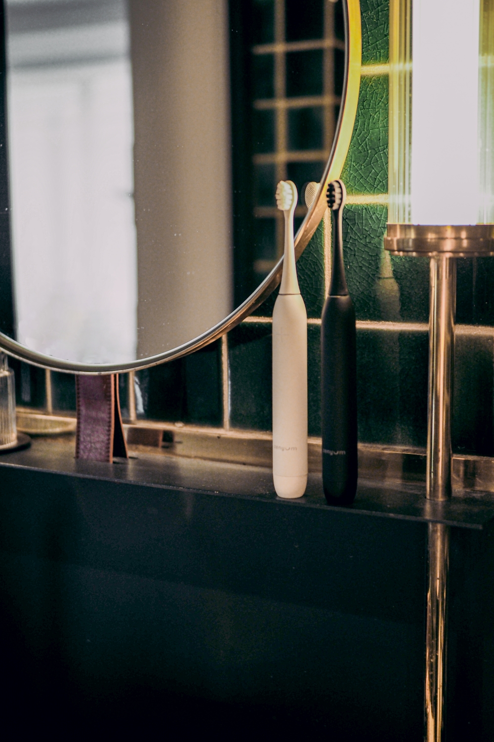 ZenyumSonic™ 聲波震動牙刷