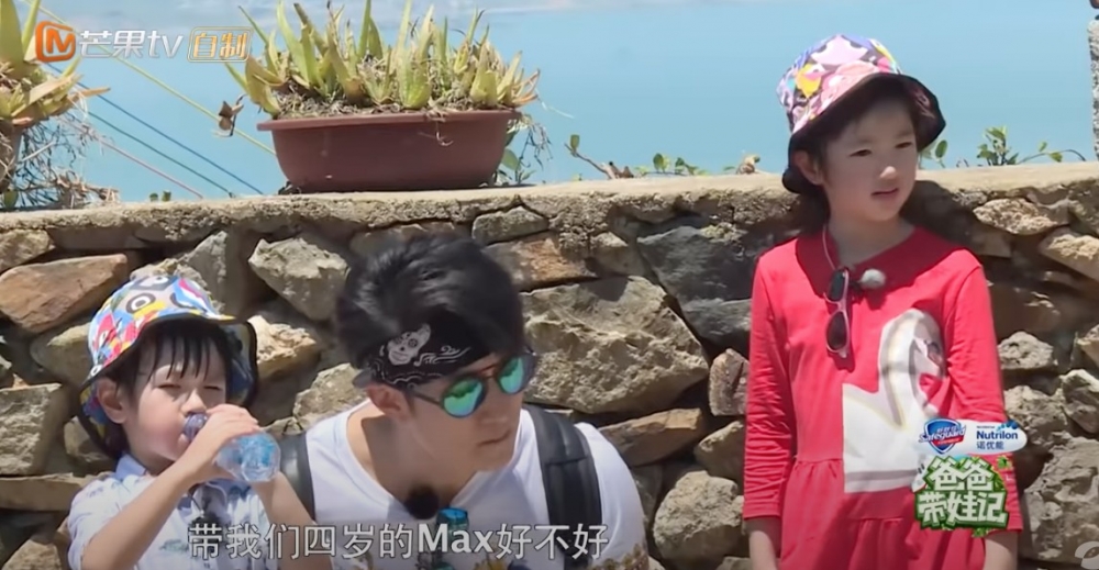吳尊曾經帶 Neinei 及 Max 參加內地真人秀節目《爸爸去哪兒 5》。