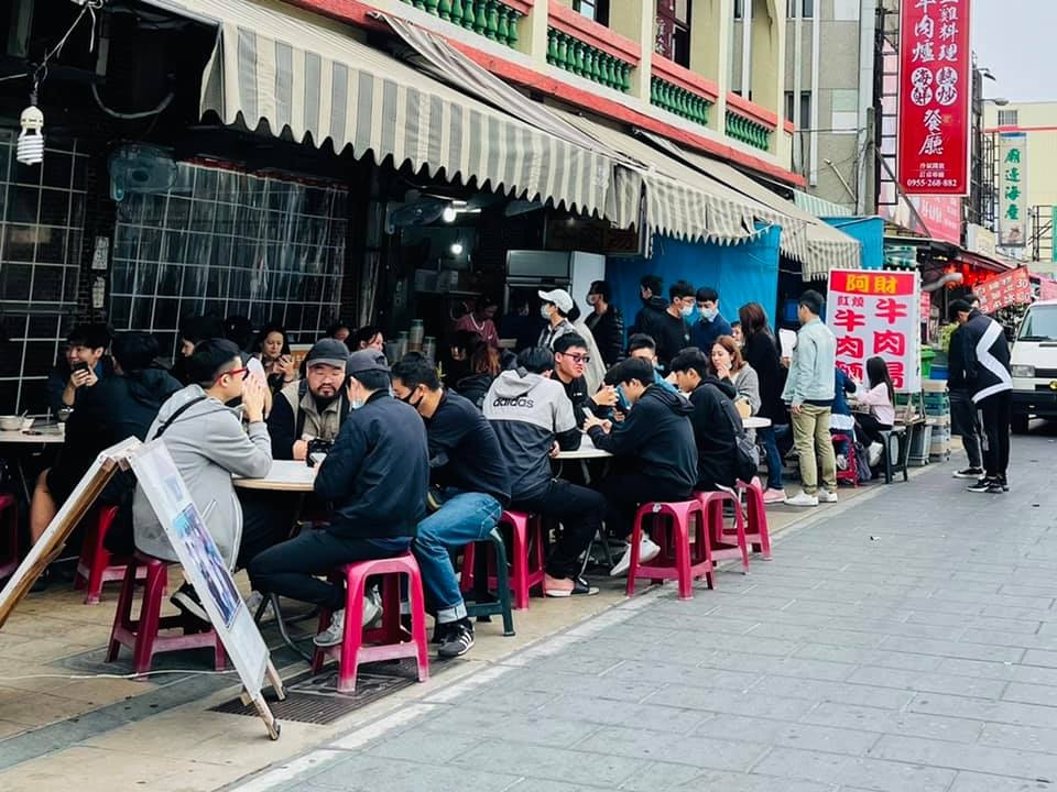 杜汶澤不時在個人Facebook專頁更新在台小趣事。