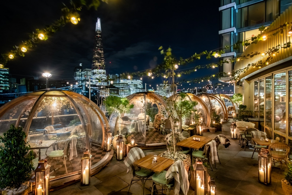 Glass Igloo 就好似愛斯基摩人居住嘅冰屋咁