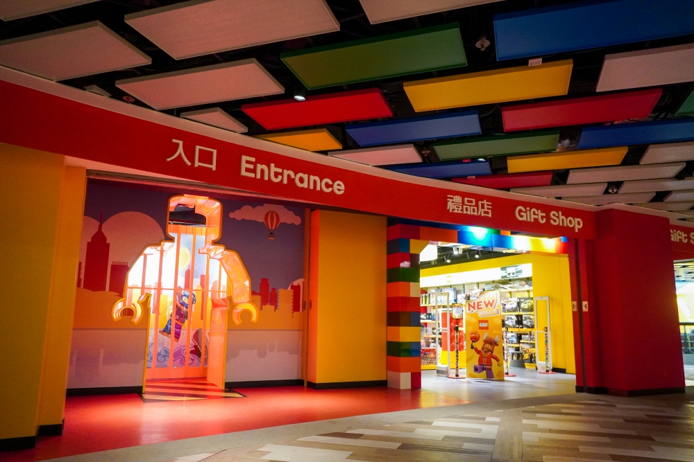 LEGO樂園選址尖沙咀K11 Musea,佔地30,000呎,由近萬件LEGO積木打造,設有10個主題園區。