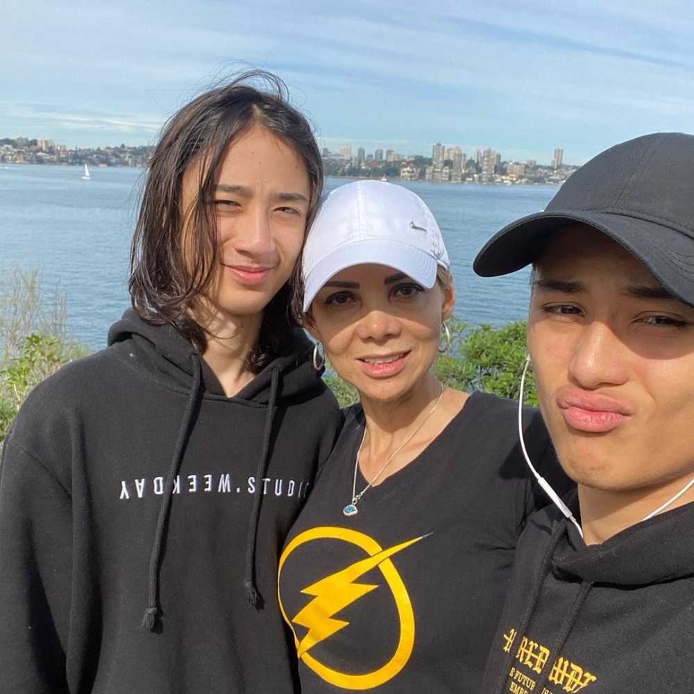 有網民認為Matthew（最左）大眼睛消失，魅力大減