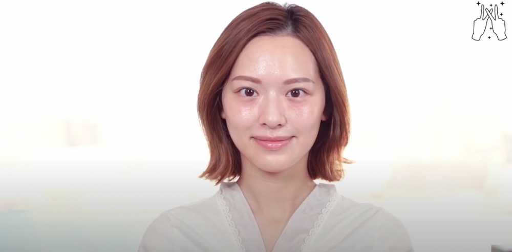 第一條片就已經素顏出鏡兼出浴，非常大膽！