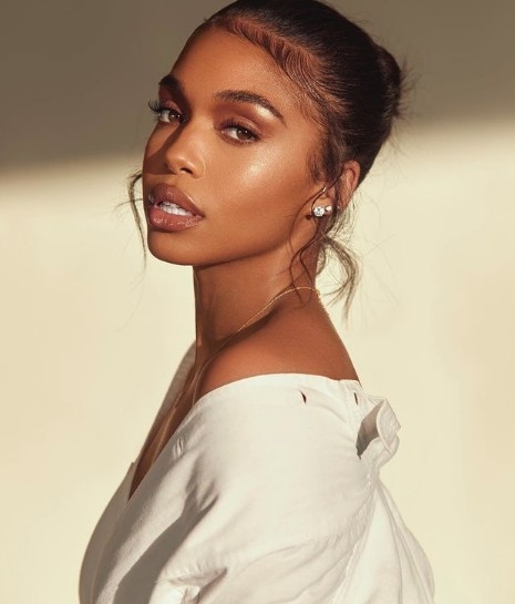 Michael B. Jordan 嘅女友名叫 Lori Harvey。