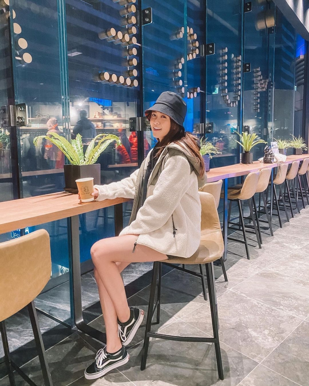 江嘉敏不嬲手腳纖細