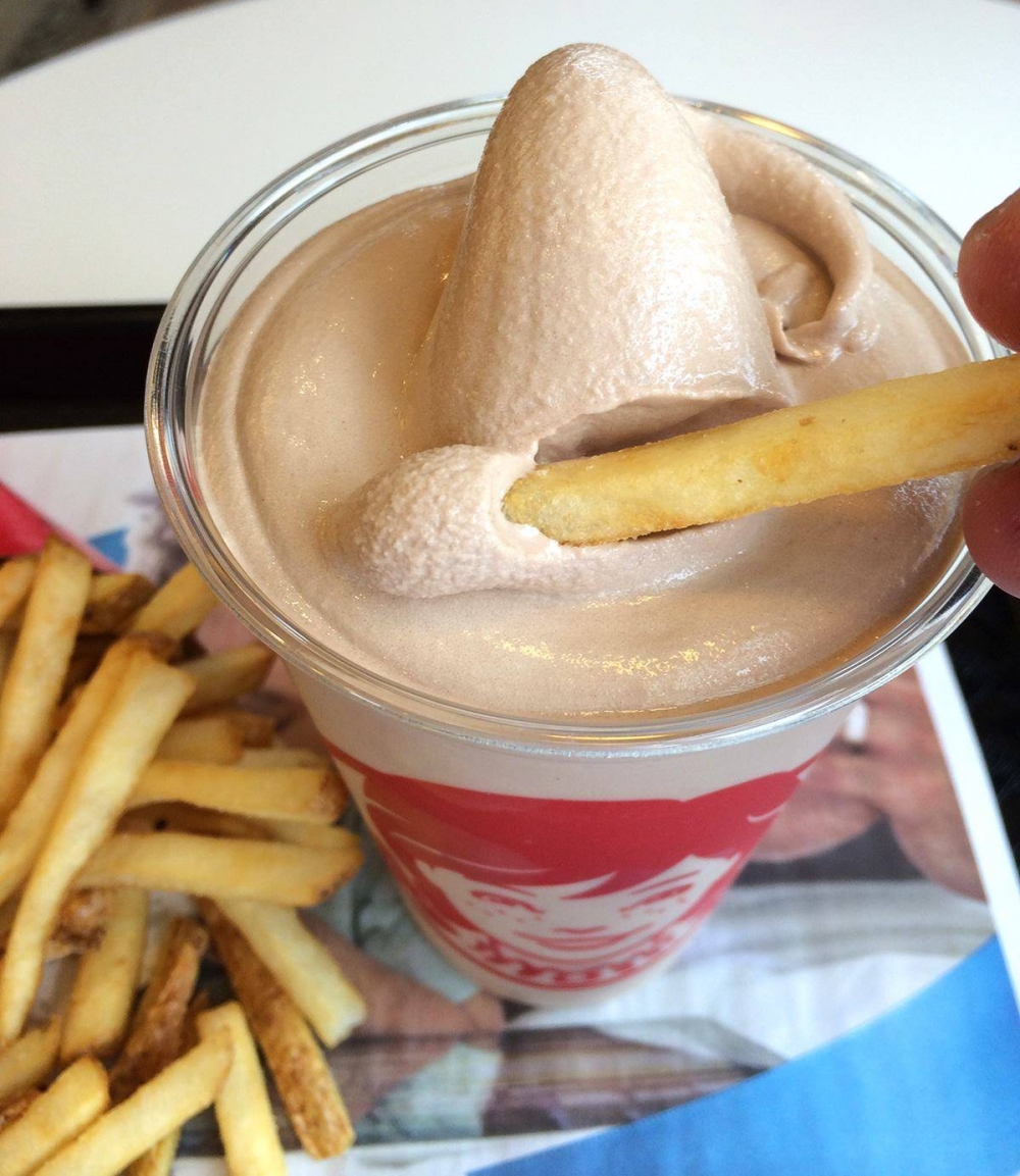 有冇蘸雪糕、甜品嘅粉絲？