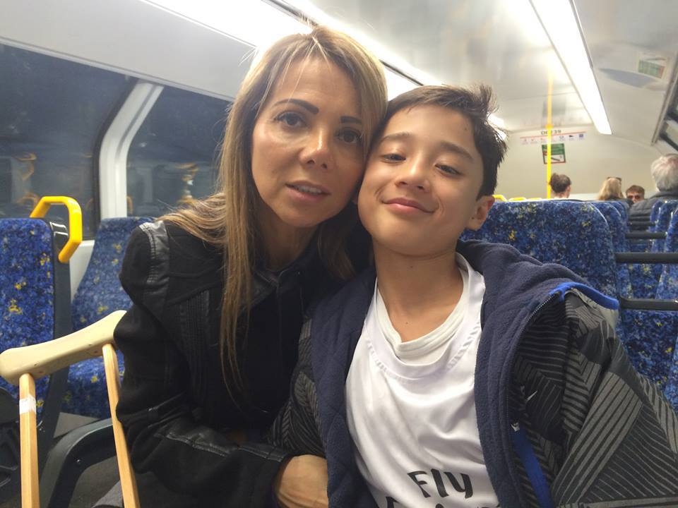 Matthew同媽媽合照