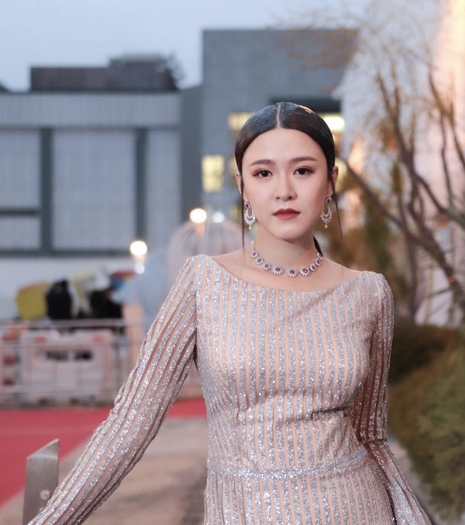 睇得出江嘉敏非常生氣，更直言自己開網店唔係為賺錢，有唔少網民見到都留言為佢打氣。