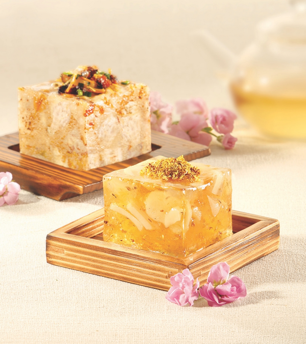 沖繩海鹽瑤柱芋頭糕原價188元,折後102元;桂花蔗汁馬蹄糕原價168元,折後88元