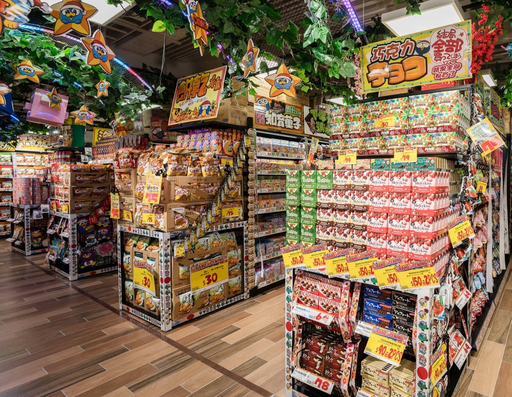 三樓則係零食、美妝、雜貨、服飾、玩具、家品區